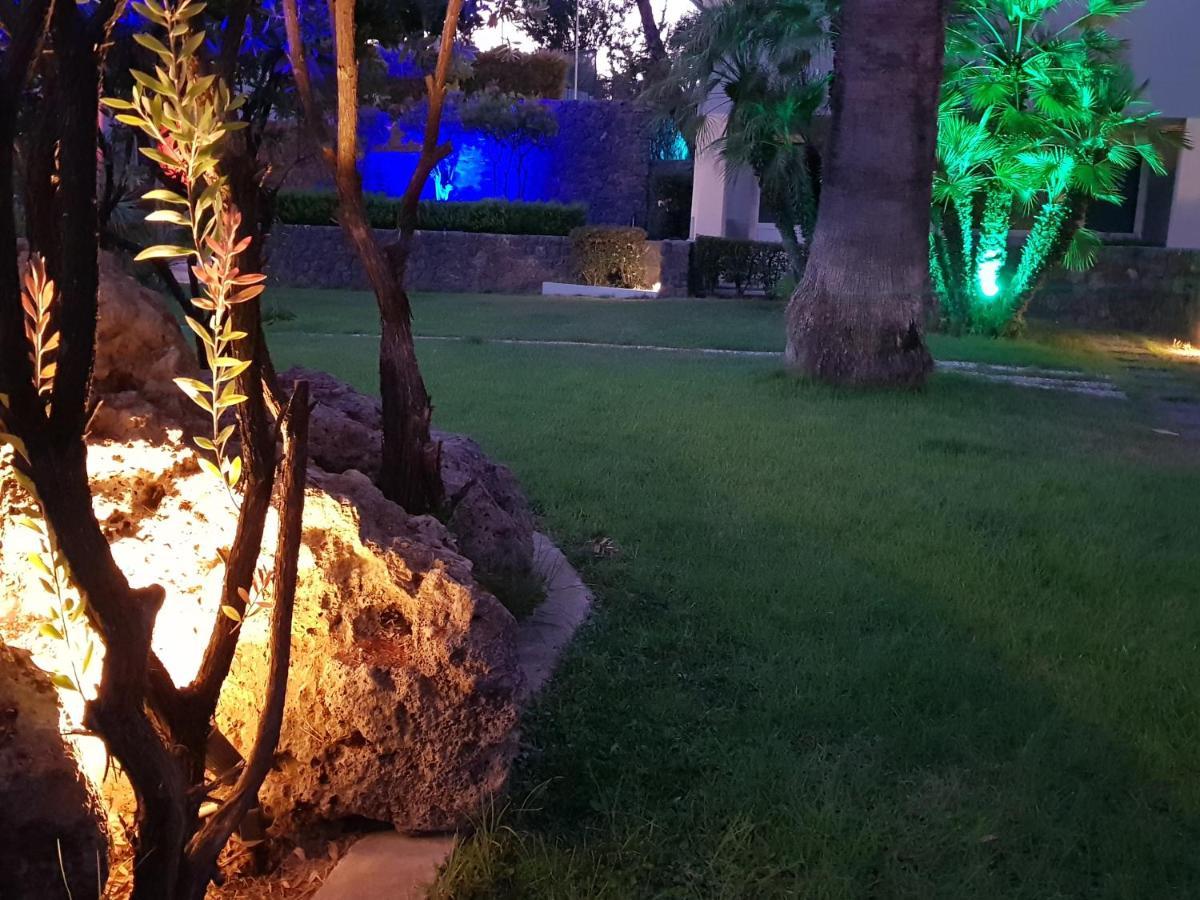 Asteraki ApartHotel Gouvia Bagian luar foto