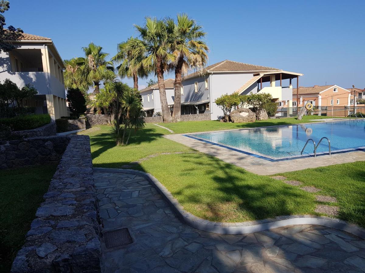Asteraki ApartHotel Gouvia Bagian luar foto