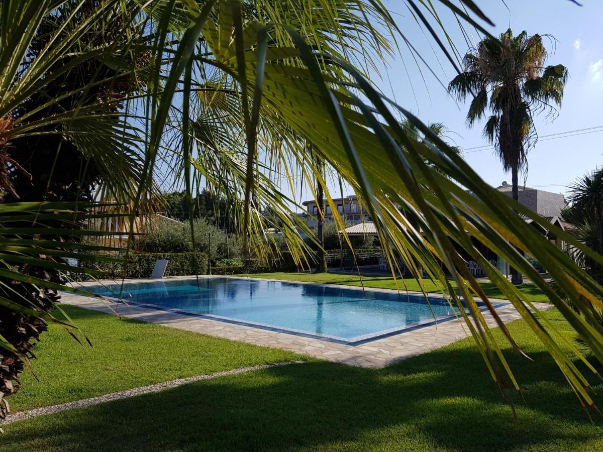 Asteraki ApartHotel Gouvia Bagian luar foto
