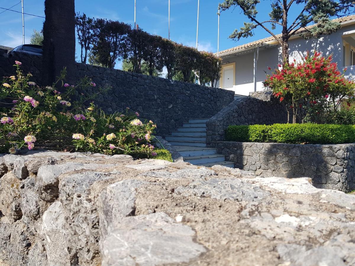 Asteraki ApartHotel Gouvia Bagian luar foto