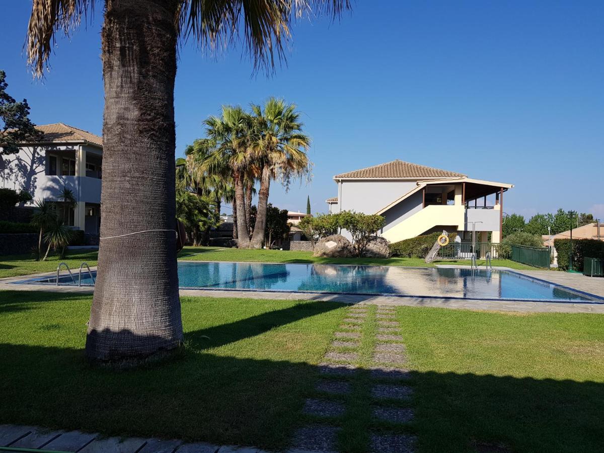 Asteraki ApartHotel Gouvia Bagian luar foto