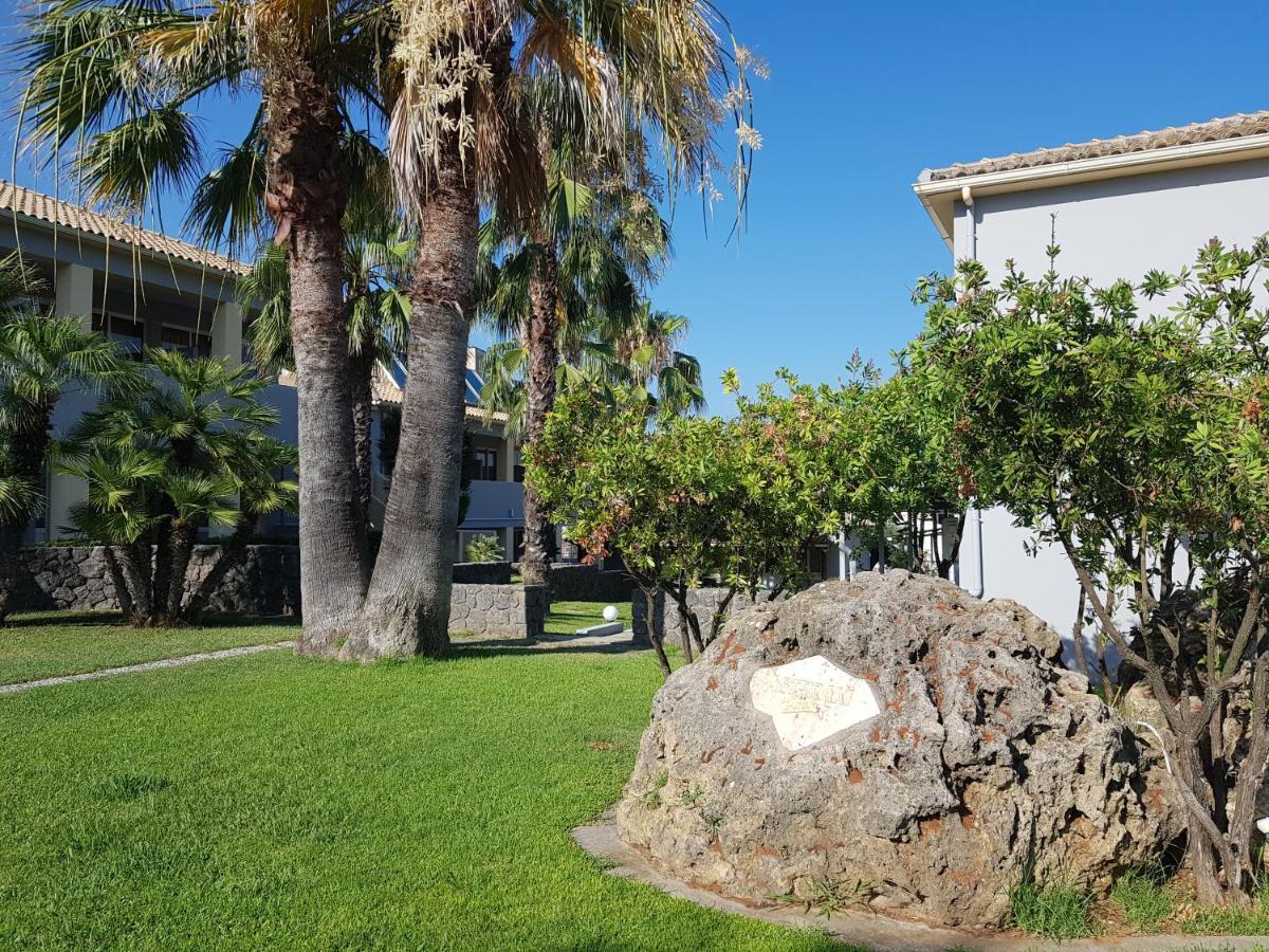 Asteraki ApartHotel Gouvia Bagian luar foto